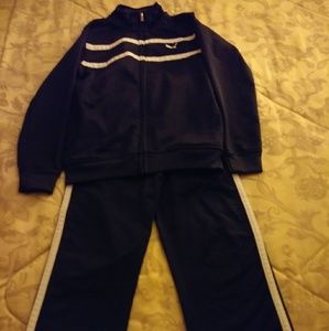 **one day sale**Boys 2 pc sweatsuit